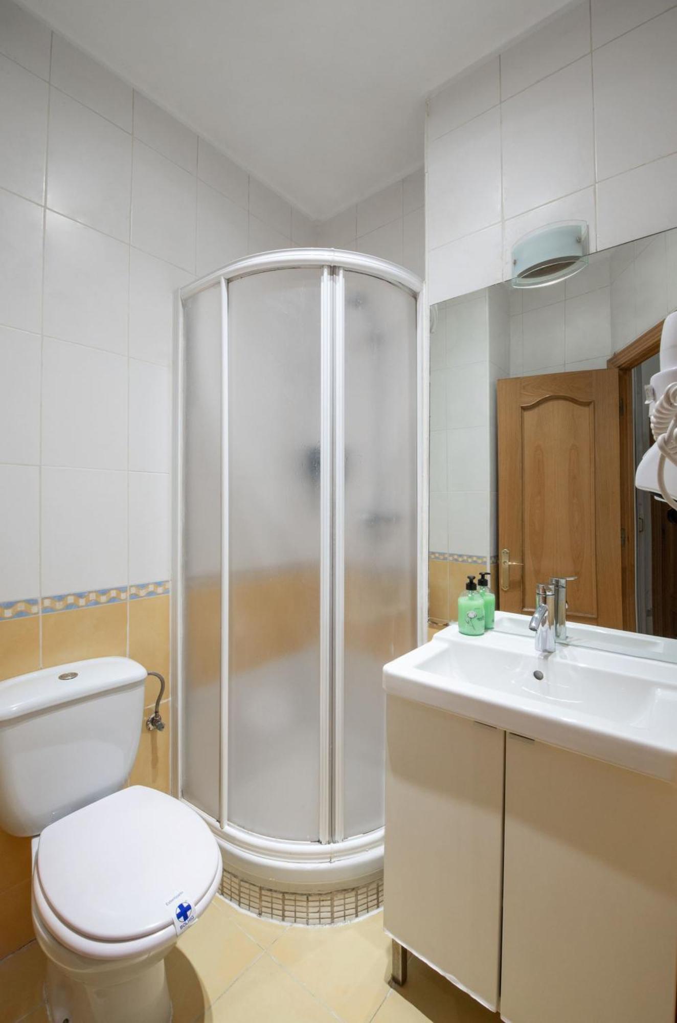 Apartamentos Day Madrid Luna Centro Gran Via Sol Malasana Bagian luar foto