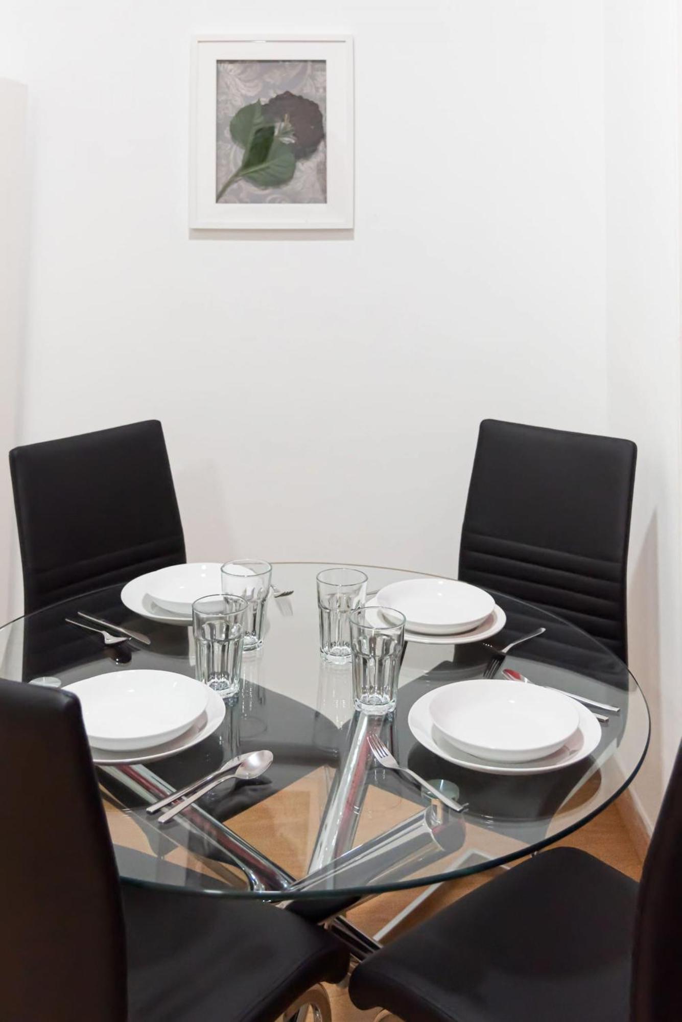 Apartamentos Day Madrid Luna Centro Gran Via Sol Malasana Bagian luar foto