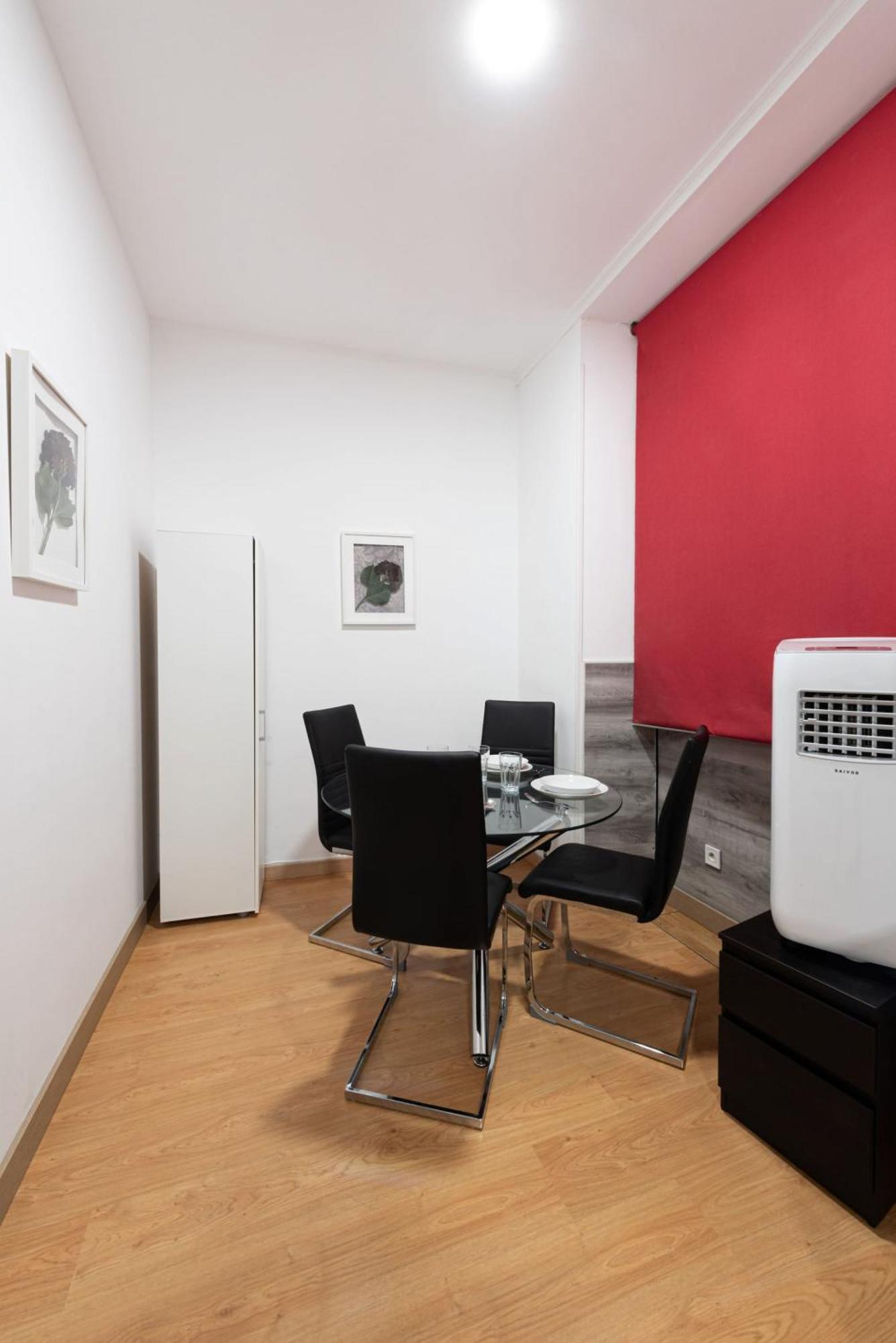 Apartamentos Day Madrid Luna Centro Gran Via Sol Malasana Bagian luar foto